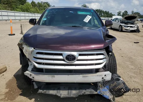 2012 Toyota Highlander Base из США, поврежденный, VIN 5TDBK3EH6CS154717